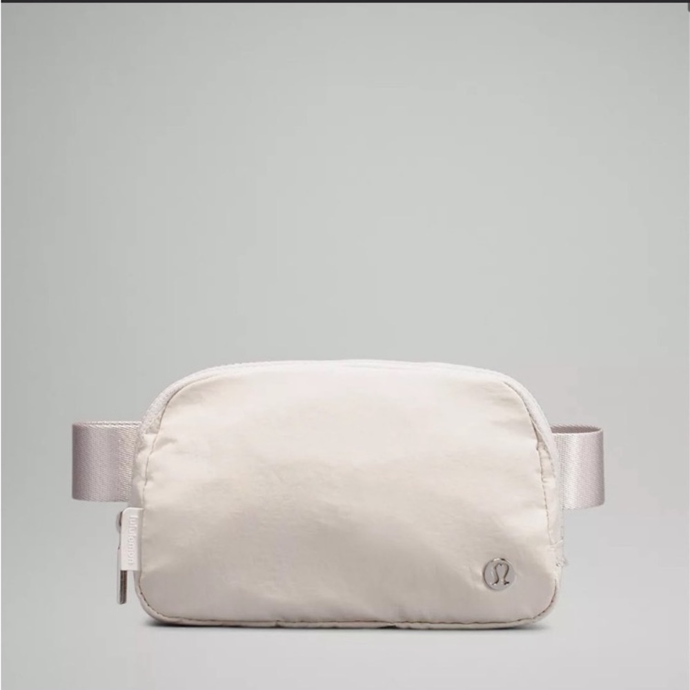 Lulu Lemon Everywhere Belt Bag